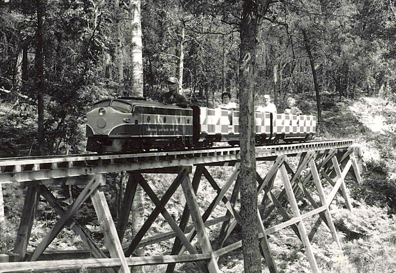 Pinconning & Blind River Railroad